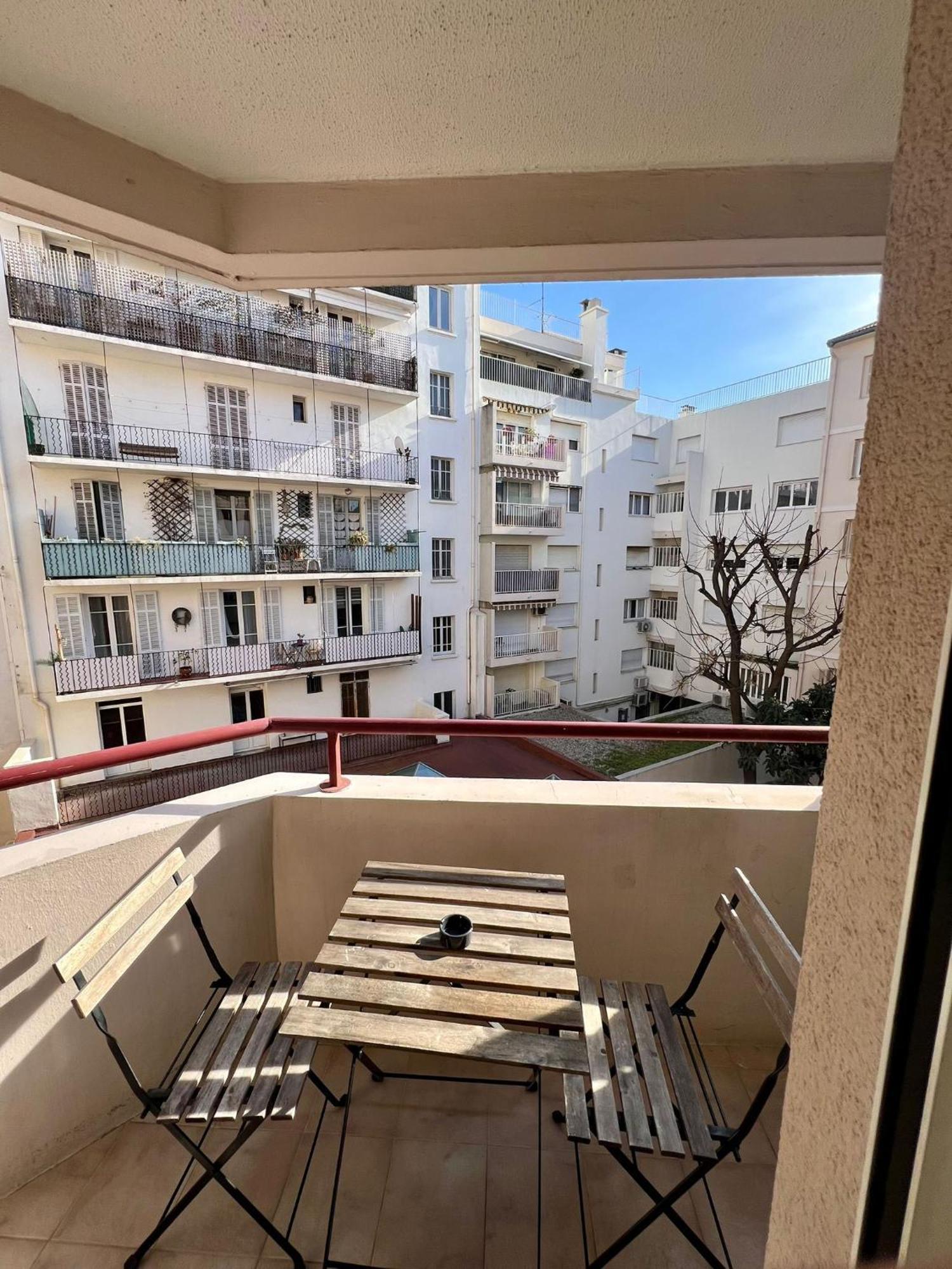 Studio Climatise, Cosy Et Calme Au Centre Ville Antibes Exterior foto